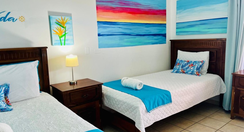 #2 – Poolside Family Retreat