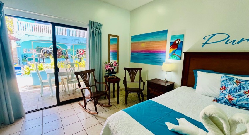 #1 – Poolside King Retreat