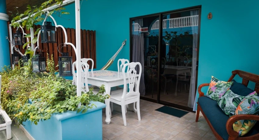 #10 – Poolside Patio Retreat