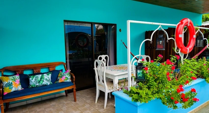 #10 – Poolside Patio Retreat